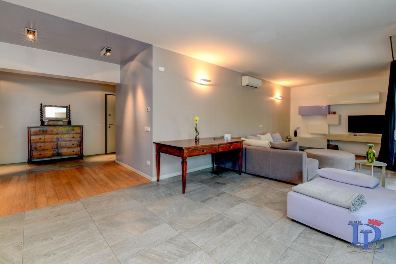 Desenzanoloft Official Partner Marriott Homes & Villas - Oscar Luxury Suite Ντεζεντσάνο ντελ Γκάρντα Εξωτερικό φωτογραφία