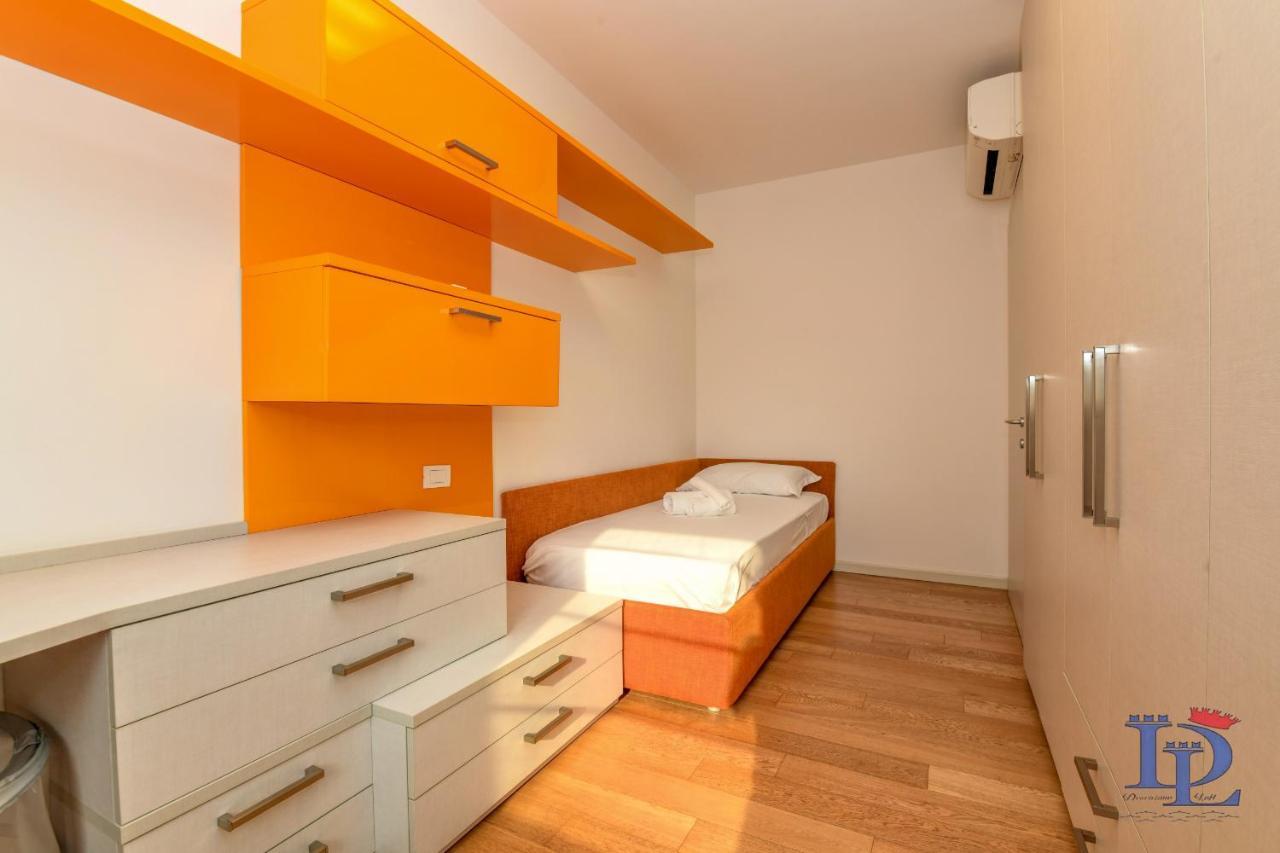 Desenzanoloft Official Partner Marriott Homes & Villas - Oscar Luxury Suite Ντεζεντσάνο ντελ Γκάρντα Εξωτερικό φωτογραφία